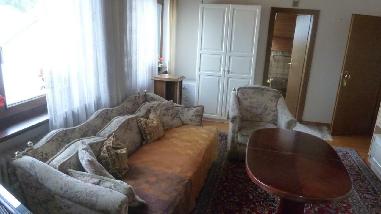 Ferienwohnung Гилхинг Екстериор снимка