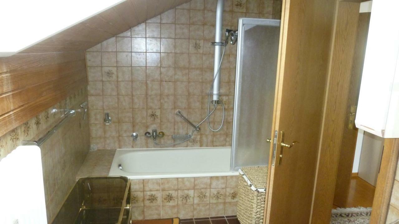 Ferienwohnung Гилхинг Екстериор снимка